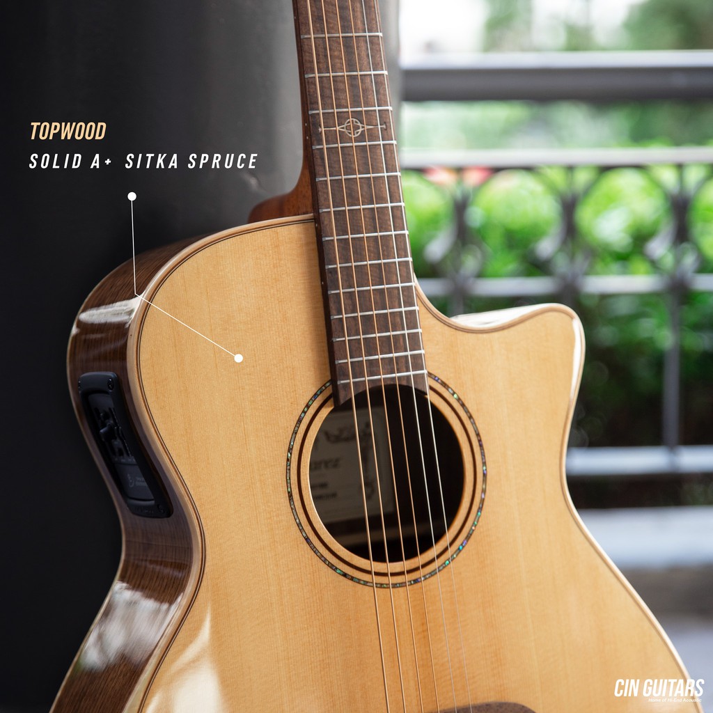 Alvarez AG70WCEAR กีตาร์โปร่งไฟฟ้า Top Solid (Solid A+ Sitka Spruce / Walnut) w/ Flamed Maple Armrest