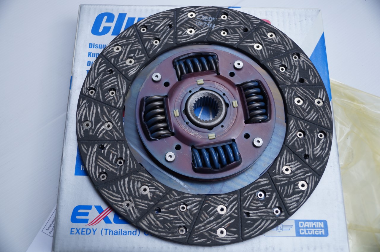 CLUTCh DISC "EXEDY" No. SNSD104U for NISSAN ZD 3.0 แผ่นคลัทช์