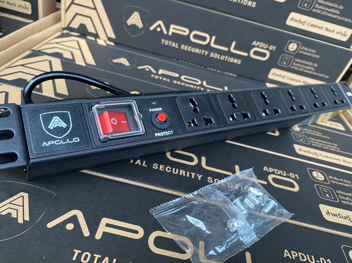 Apollo ปลั๊กไฟตู้Rack PDU 6ช่อง(กันฟ้าผ่า) รุ่นAPDU07 สำหรับตู้ Cabinet ...