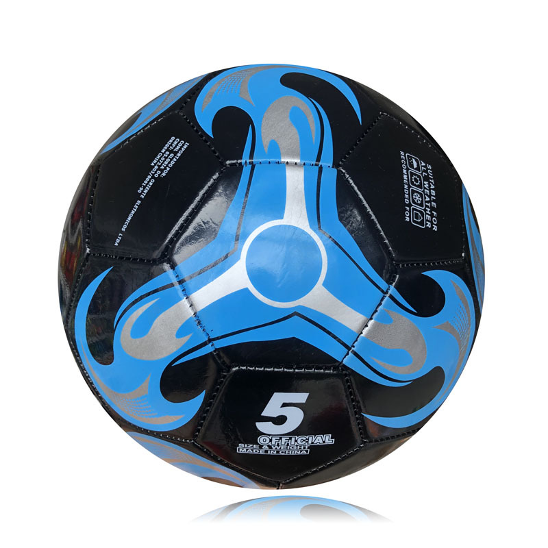 ลูกฟุตบอล ลูกบอล มาตรฐานเบอร์ 5 Soccer Ball มาตรฐาน มันวาว ทำความสะอาดง่าย ฟุตบอล Soccer ball บอลหนังเย็บ ลูกฟุตบอลสำหรับแข่งขันและฝึกซ้อมกีฬา ผลิตจากหนังเย็บ PVC น้ำหนักเบา