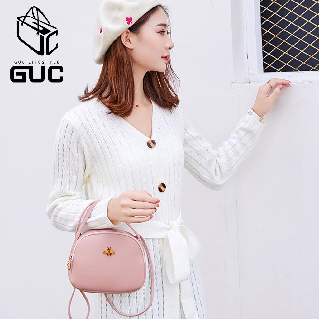 GUC กระเป๋าสะพายข้างทผึ้งน้อยม่ช่องหูฟังสุดน่ารัก(B763)