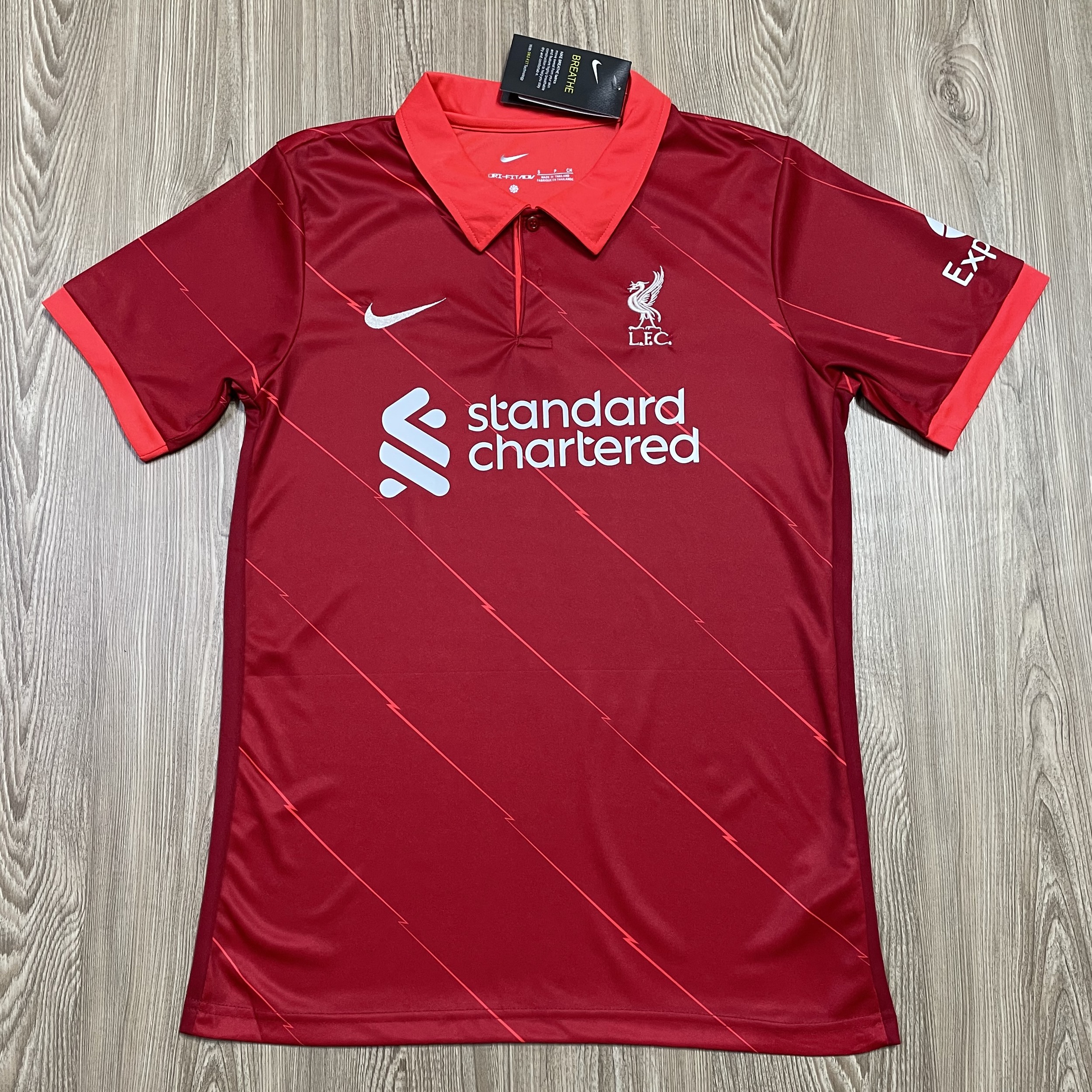 เสื้อสโมสรฟุตบอล เสื้อบอล เสื้อคอปก เสื้อกีฬา ทีมฺ Liverpool ใส่สบาย ผ้ายึด รับประกันคุณภาพ ผ้าเกรดA