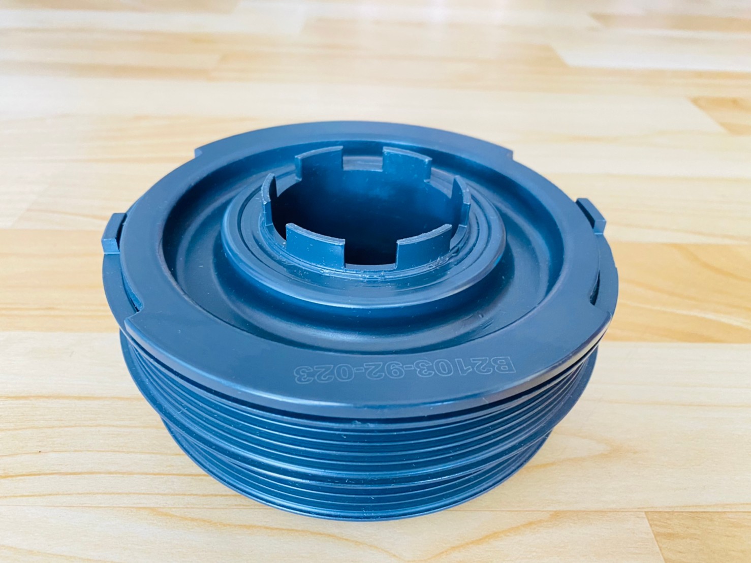 มู่เลย์หน้าเครื่อง (Crankshaft Drive Belt Pulley) LAND ROVER Freelander