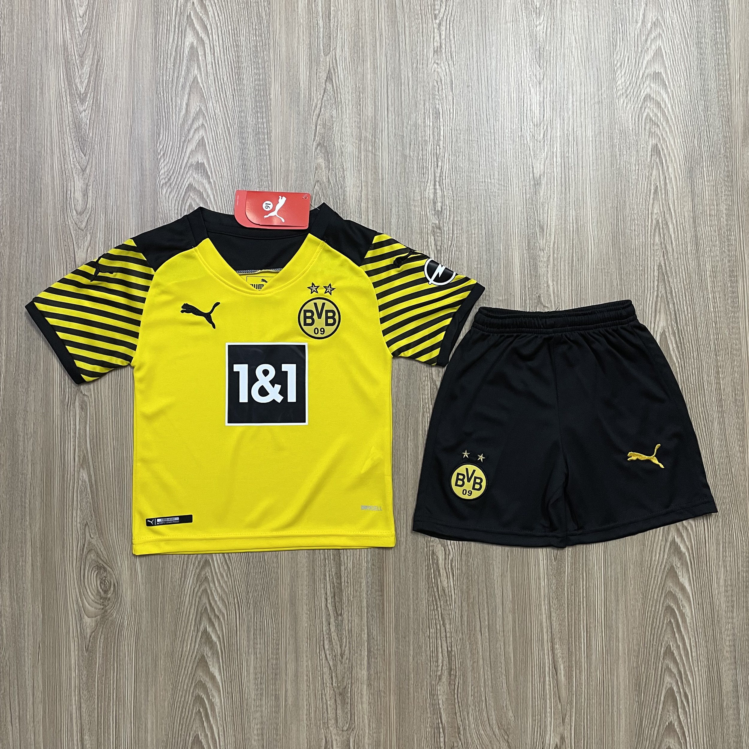 ชุดบอลเด็ก Dortmund ชุดกีฬาเด็กทีม เสื้อทีมเชลซี ซื้อครั้งเดียวได้ทั้งชุด (เสื้อ+กางเกง) ตัวเดียวในราคาส่ง สินค้าเกรด-A