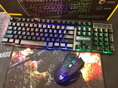 Nubwo คีย์บอร์ดเกมมิ่ง มีไฟ Gambit Gaming keyboard รุ่น NK-17+NUBWO Predator เมาส์มีไฟ 7 สี Optical Mouse รุ่น NM-68 + ฟรีแผ่นรองเมาส์