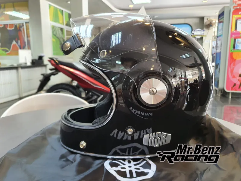 ภาพหน้าปกสินค้าYamaha ยามาฮ่าแท้ หมวกกันน็อค XSR 155 เต็มใบ แนววินเทจ แถมถุงผ้าแท้ XSR Cafe RACER ปี 2020 ใหม่ล่าสุด จากร้าน Mr.Benz Racing บน Lazada