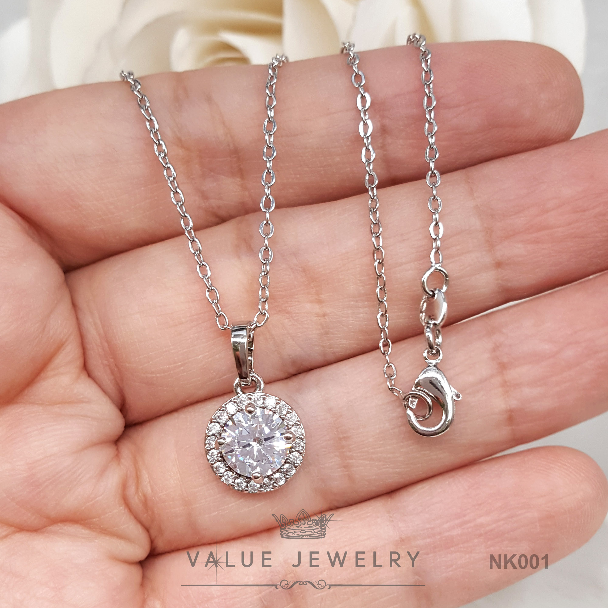 Value Jewelry NK001 กว้าง1.1cmยาว1.7cm สร้อยยาว45cm เครื่องประดับเพขรCZ