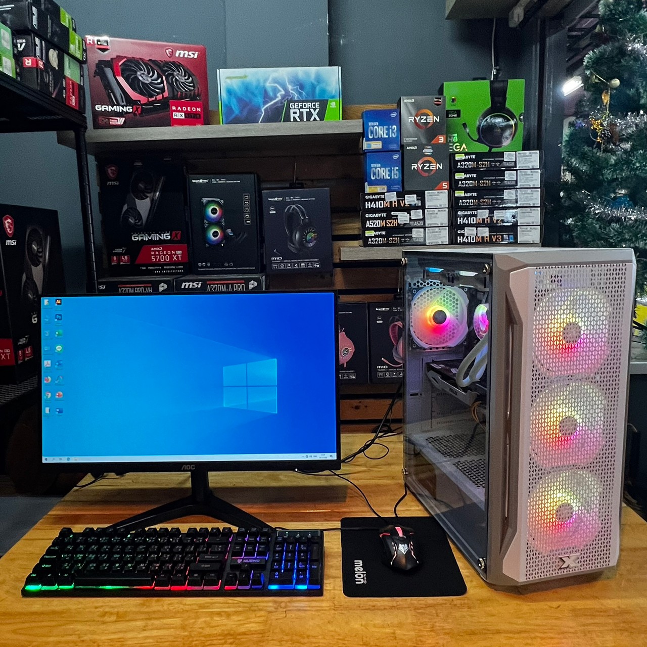 อุปกรณ์คอมพิวเตอร์และชิ้นส่วน AMD มือ 1 พร้อมใช้ แรงๆ AM4 RYZEN 3 4100 / Ram 8 / RX 580 8GB / SSD512