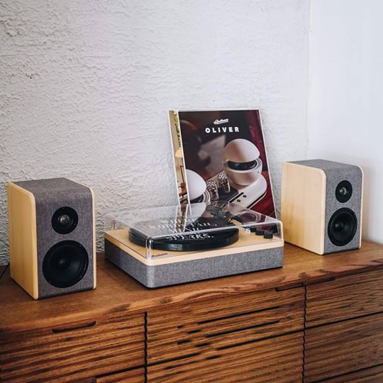 (ส่วนลด500บาทสำหรับซื้อแผ่นเสียงภายในร้าน) เครื่องเล่นแผ่นเสียง Gadhouse Dean Turntable Stereo System