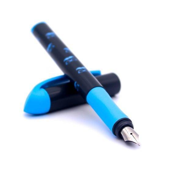 ปากกาหมึกซึม ชไนเดอร์ ขนาดกลาง (ไซด์ M) สีน้ำเงิน คุณภาพสูง  ผลิตจากประเทศเยอรมัน