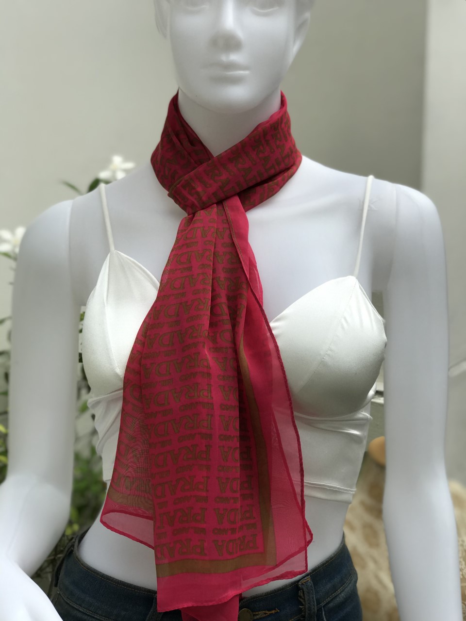 ผ้าพันคอชีฟอง ลายสวย เนื้อผ้านุ่ม  สำหรับสาว ๆ  สามารถใช้เป็นผ้าคลุมไหล่ก็ได้ค่ะ  รหัส CCO1002  (Chiffon scarf - Women Fashion)