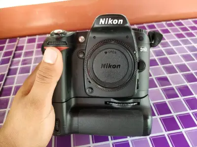 Nikon D80 พร้อมอุปกรณ์ครบชุด กริ๊บเเท้ เเบต ชาร์จ