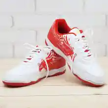 ภาพขนาดย่อของภาพหน้าปกสินค้าGIGA รองเท้าฟุตซอล รองเท้ากีฬาออกกำลังกาย รุ่นฉลองแชมป์หงส์แดง สีขาวแดง จากร้าน PIMCHAT SHOP บน Lazada ภาพที่ 8