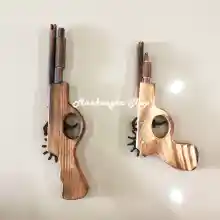 ภาพขนาดย่อของภาพหน้าปกสินค้า(ยิงหนังยางได้จริง) ปืนไม้ ปืนของเล่น ยิงหนังยางได้จริง ของเล่นเด็ก จากร้าน Mank บน Lazada ภาพที่ 2