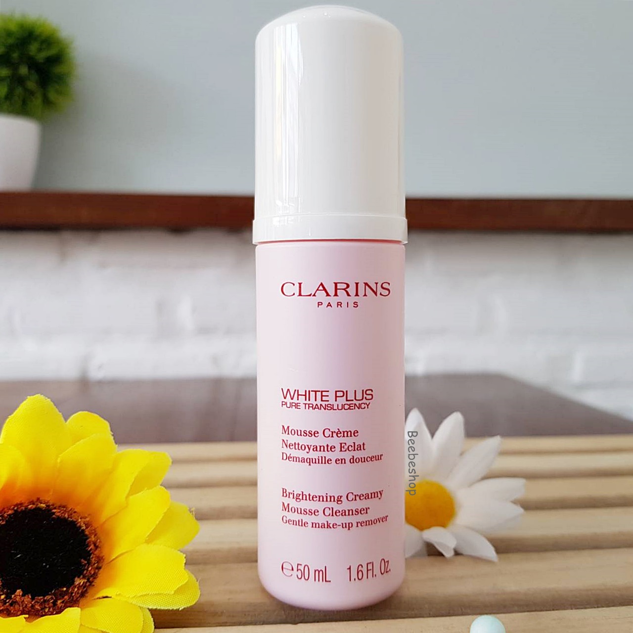 clarins-white-plus-pure-translucency-brightening-aqua-treatment-lotion