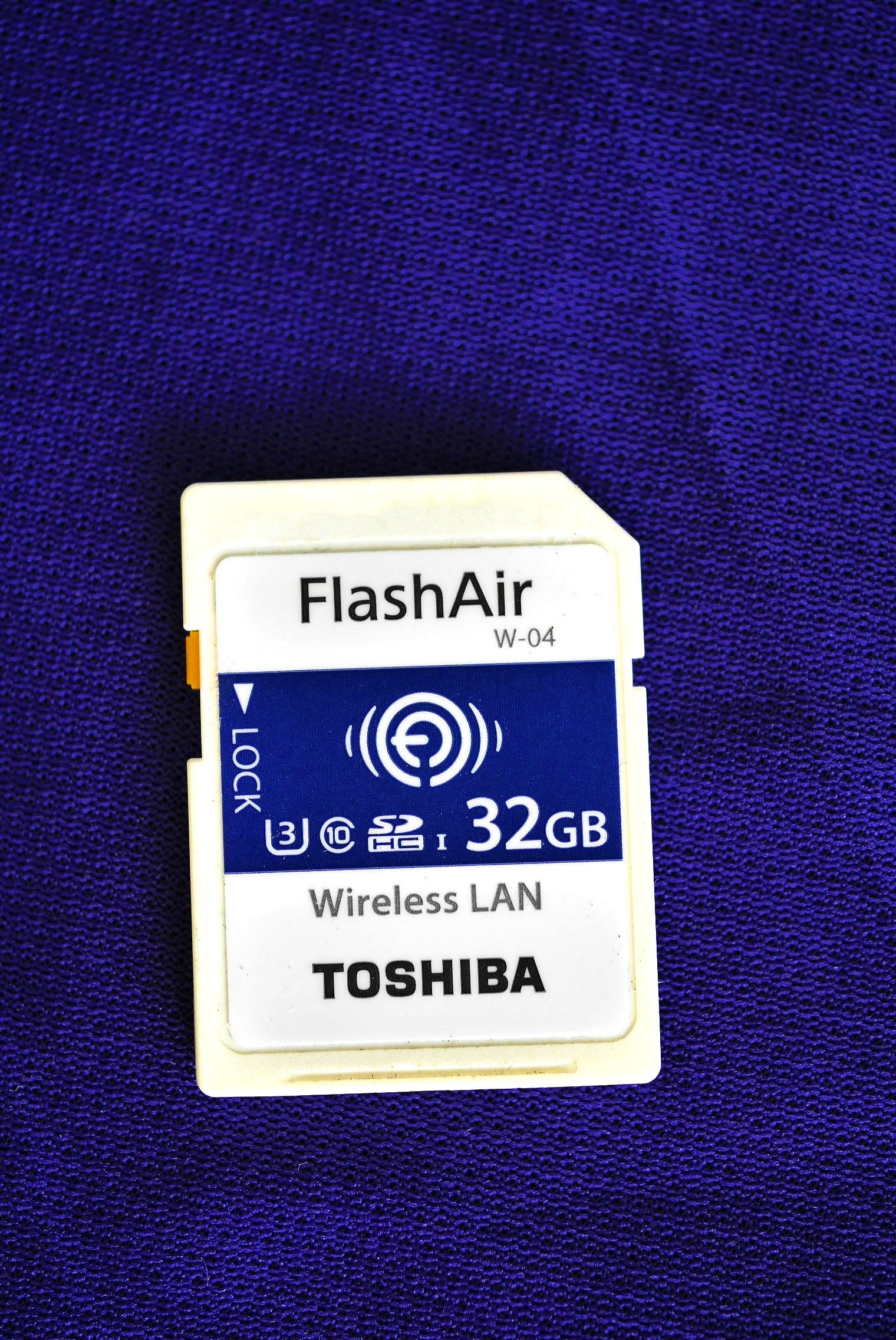 Toshiba FlashAir SD WIFI 32GB W-04 ส่งรูปถ่ายและวิดีโอ โดยโอนผ่าน