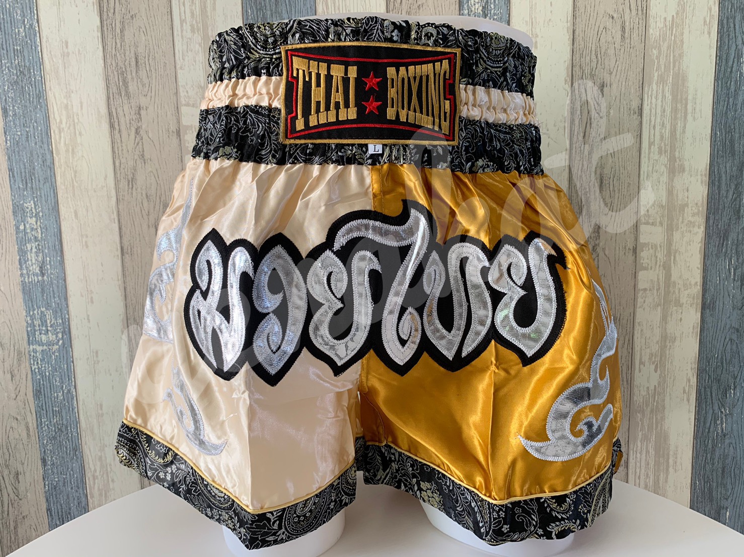 กางเกงมวย กางเกงมวยไทย ปักลายกนก ไซส์ผู้ใหญ่ ผ้าซาติน Boxing Shorts ไซส์ M-XXXL สีครีม-ทอง