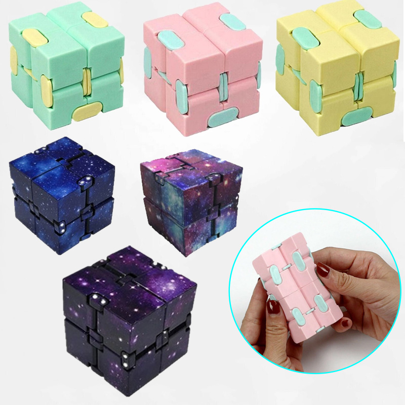 【ForeverBest】 ลูกบาศก์ของรูบิค จิ๊กซอว์ ของเล่นบีบอัด Rubik's Cube ของขวัญสำหรับเด็ก