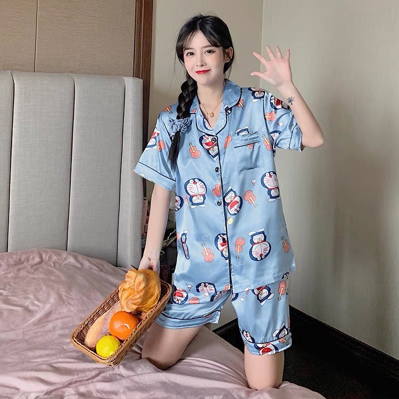 ชุดนอนแขนขาสั้นลายโดเรม่อน ผ้าซาตินเกรดพรีเมี่ยม ชุดนอนลายการ์ตูน (ชำระ ...