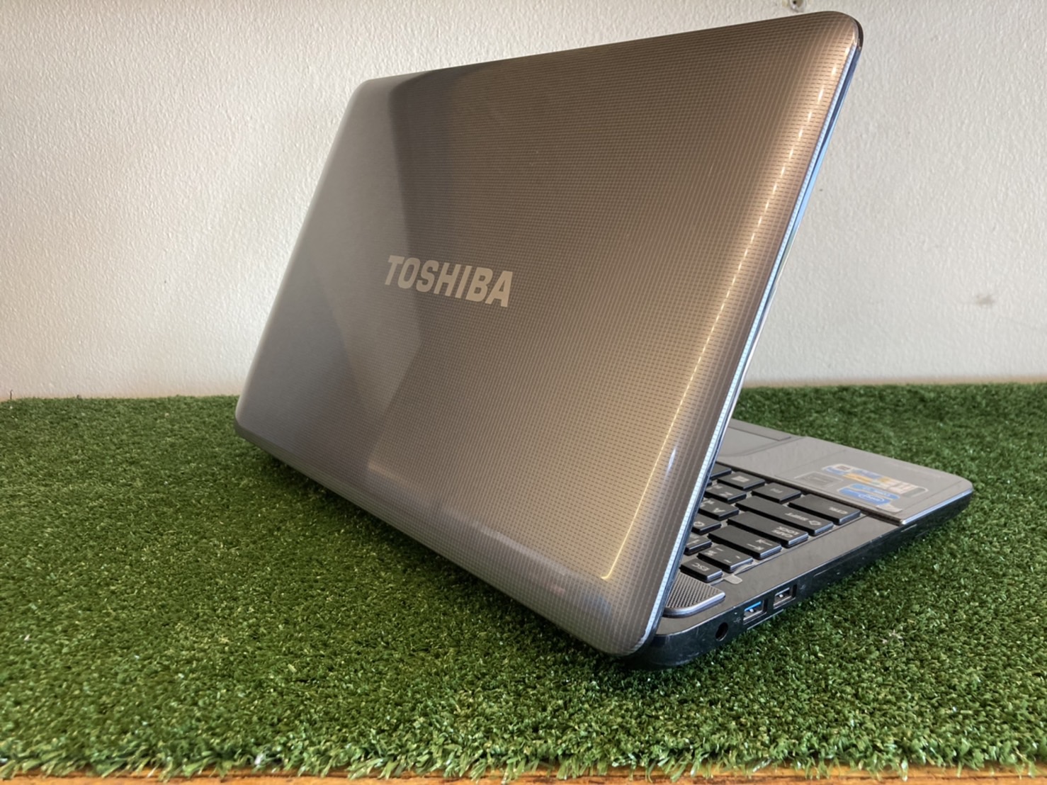 New Laptop Screen For Toshiba Satellite L830 13.3