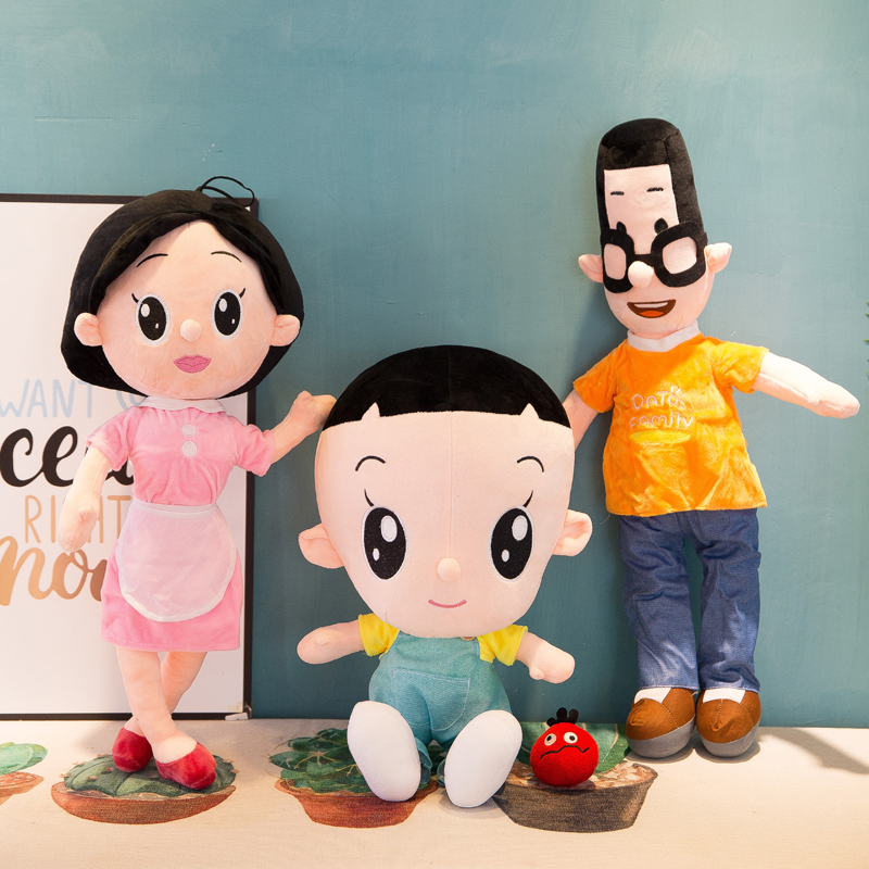 ลูกชายหัวใหญ่และพ่อน้อยผ้ากันเปื้อนแม่ตุ๊กตาของเล่นตุ๊กตาครอบครัวของสามตุ๊กตาตุ๊กตาตุ๊กตาเด็ก