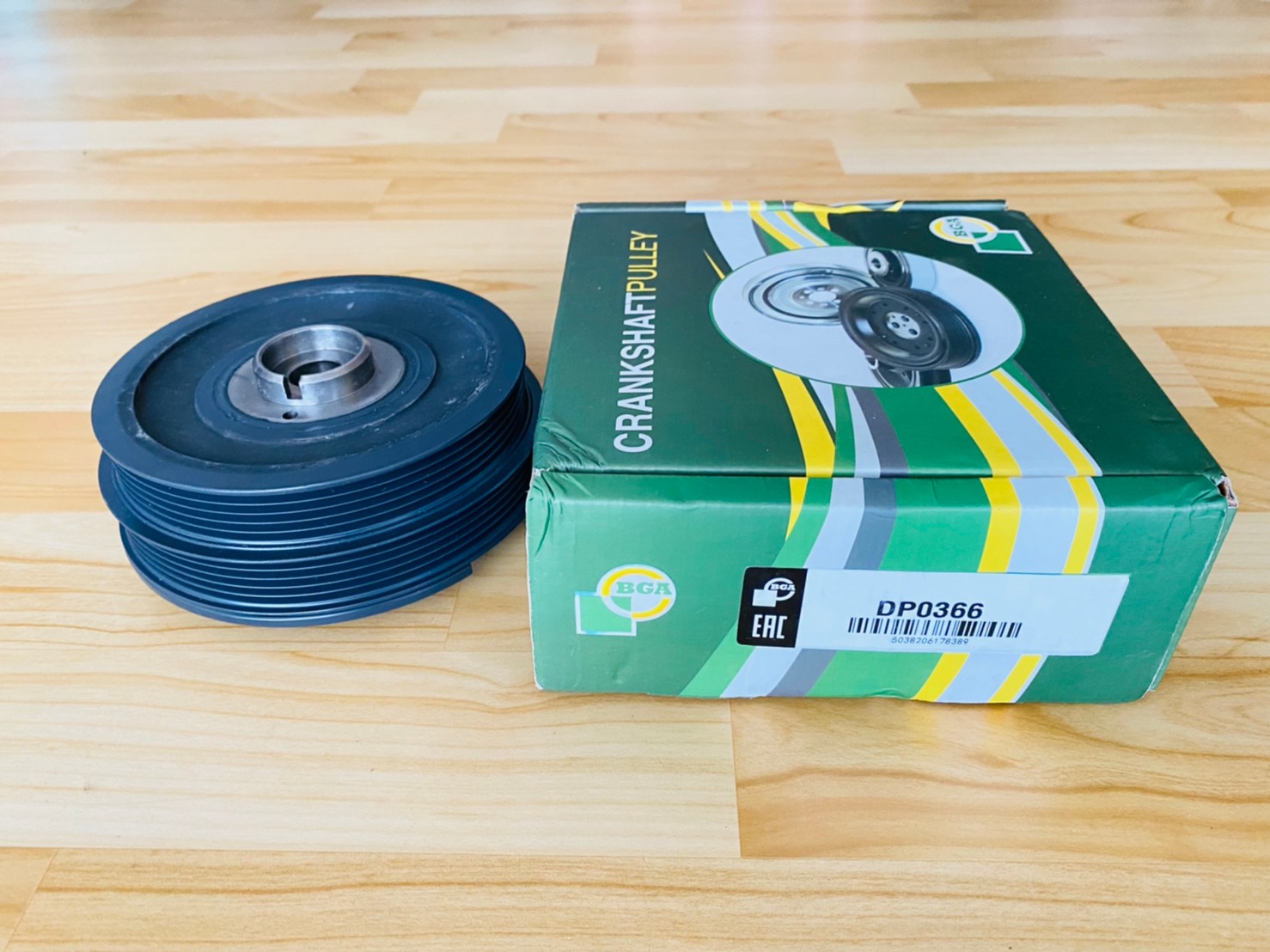 มู่เลย์หน้าเครื่อง (Crankshaft Drive Belt Pulley) LAND ROVER Freelander