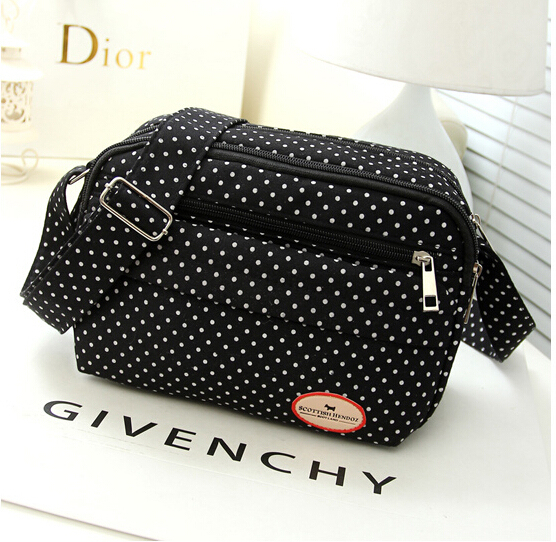 กระเป๋าสะพายผ้าใบ สำหรับผู้หญิง มีหลายช่อง (สีดำ.) (สีดำ.) กระเป๋าสะพายผ้าใบ สำหรับผู้หญิง มีหลายช่อง (สีดำ.) (สีดำ.)