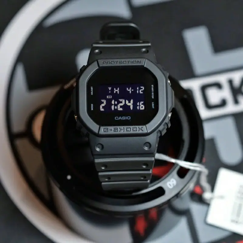 ภาพหน้าปกสินค้าDW-5600 GSH0CK นาฬิกาข้อมือ จีช็อค ยักเล็ก กันน้ำ100% นาฬิกาจีช็อกผู้ชายและผู้หญิง นาฬิกาจีช็อค นาฬิกาคู่แฟชั่น นาฬิกายักษ์เล็ก ยักใหญ่ RC782/1 จากร้าน best seller 1585760265 บน Lazada