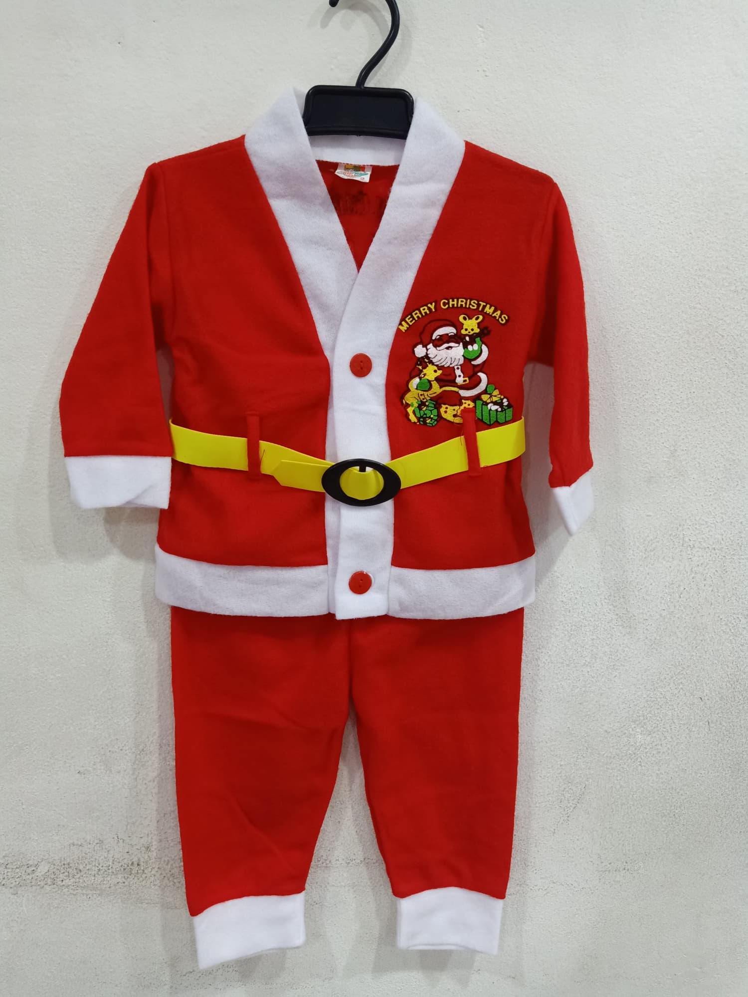 ผ้าสำลี 1 ชุด มี 3 ชิ้น เด็กอายุ 1-3 ปี เสื้อ + กางเกง + เข็มขัด ชุดซานตาครอส ชุดซานต้า ชุด ซานตาครอส ซานต้า หมวกซานต้า หมวกซานตาครอส ชุดแฟนซี unisex children santacros costume party fancy merry chrismas happy new year m24 shop