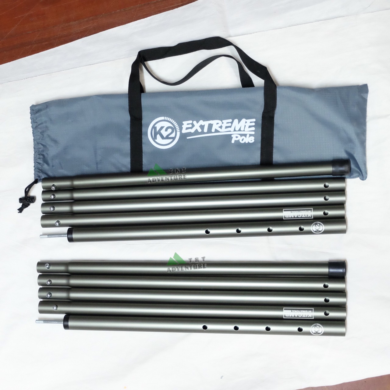 เสาฟลายชีทK2 เสาค้ำเต็นท์ เสากางฟลายชีท เสากางผ้าใบ K2 EXTREME Pole เป็นเสาฟลายชีทที่สามารถปรับระดับความสูงได้ตามที่เราต้องการ ความยาวสูงสุดประมาณ 227 เซนติเมตร TKT Adventure shop ร้านขายของเดินป่าที่มีทีมงานเดินป่ามากที่สุดในไทย เสาฟลายชีทK2 เสาค้ำเต็นท์ เสากางฟลายชีท เสากางผ้าใบ K2 EXTREME Pole เป็นเสาฟลายชีทที่สามารถปรับระดับความสูงได้ตามที่เราต้องการ ความยาวสูงสุดประมาณ 227 เซนติเมตร TKT Adventure shop ร้านขายของเดินป่าที่มีทีมงานเดินป่ามากที่สุดในไทย