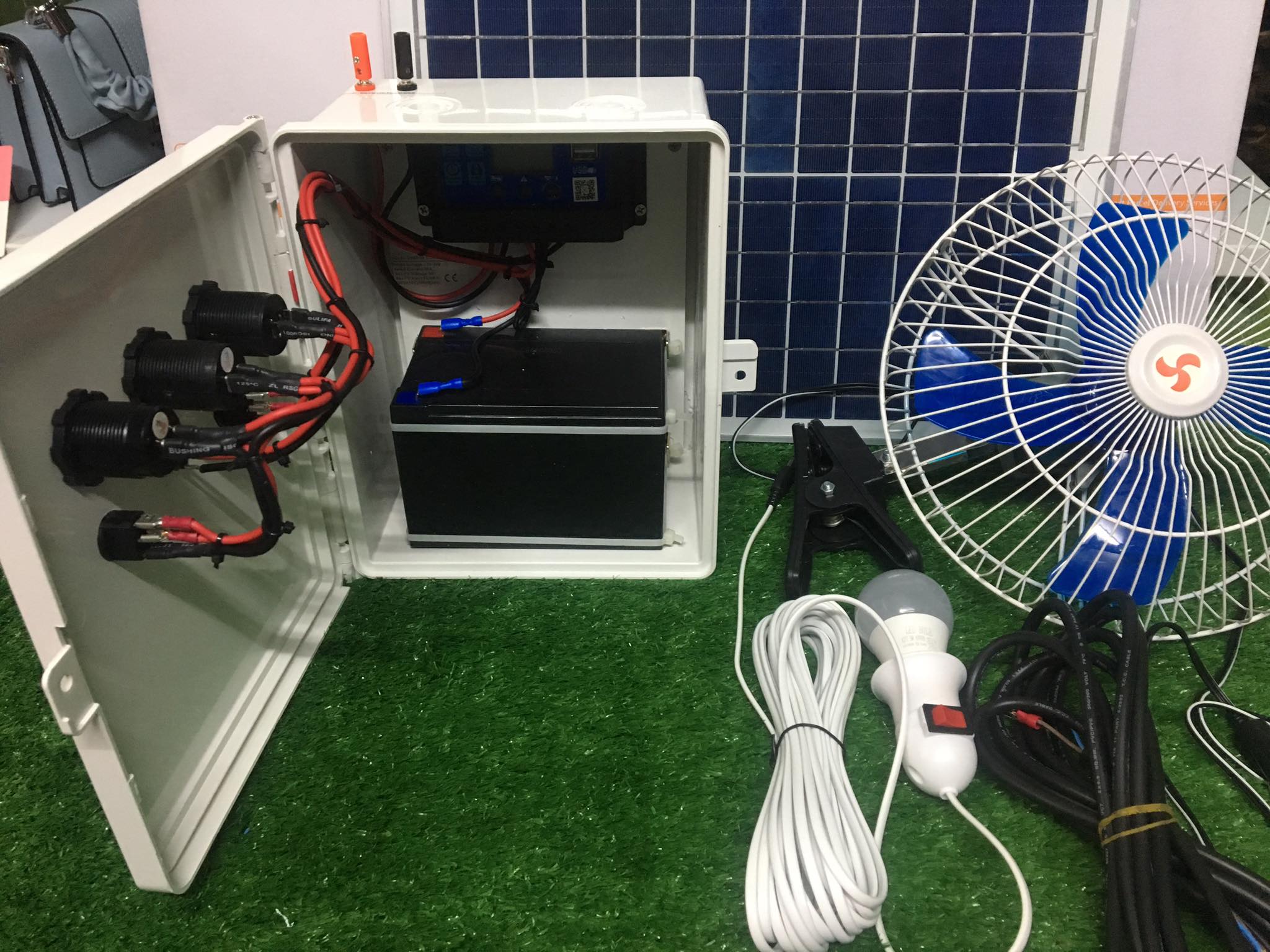 Power Box แคมป์ปิ้ง แบตเตอรี่ในตัว ชุดนอนนา ชุดไฟบ้านสวน พกพา สะดวก มี ...