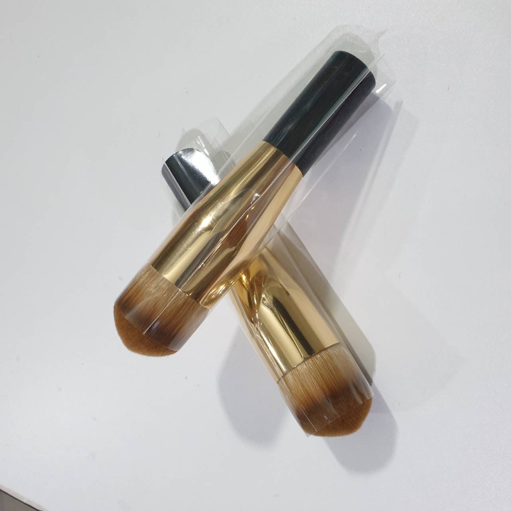 แปลงแต่งหน้า แปรงรองพื้น Chanel Liquid Foundation & Blush Brush สำหรับ