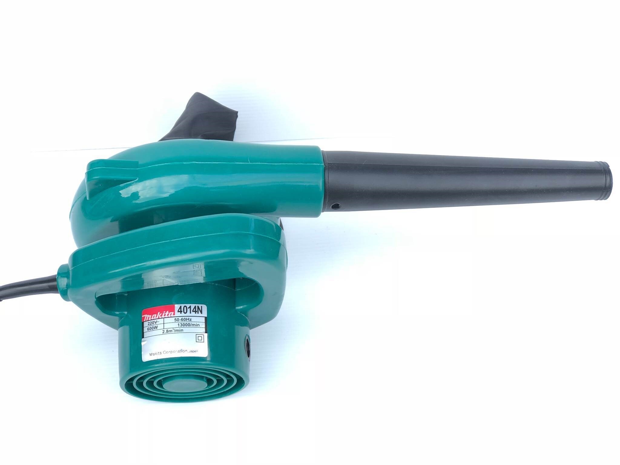 เครื่องเป่าลม โบวเวอร์ดูดฝุ่น Makita 4014N