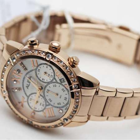 ALBA Crystal Swarovski นาฬิกาข้อมือผู้หญิง รุ่น AT3B84X1 (โรสโกลด์)