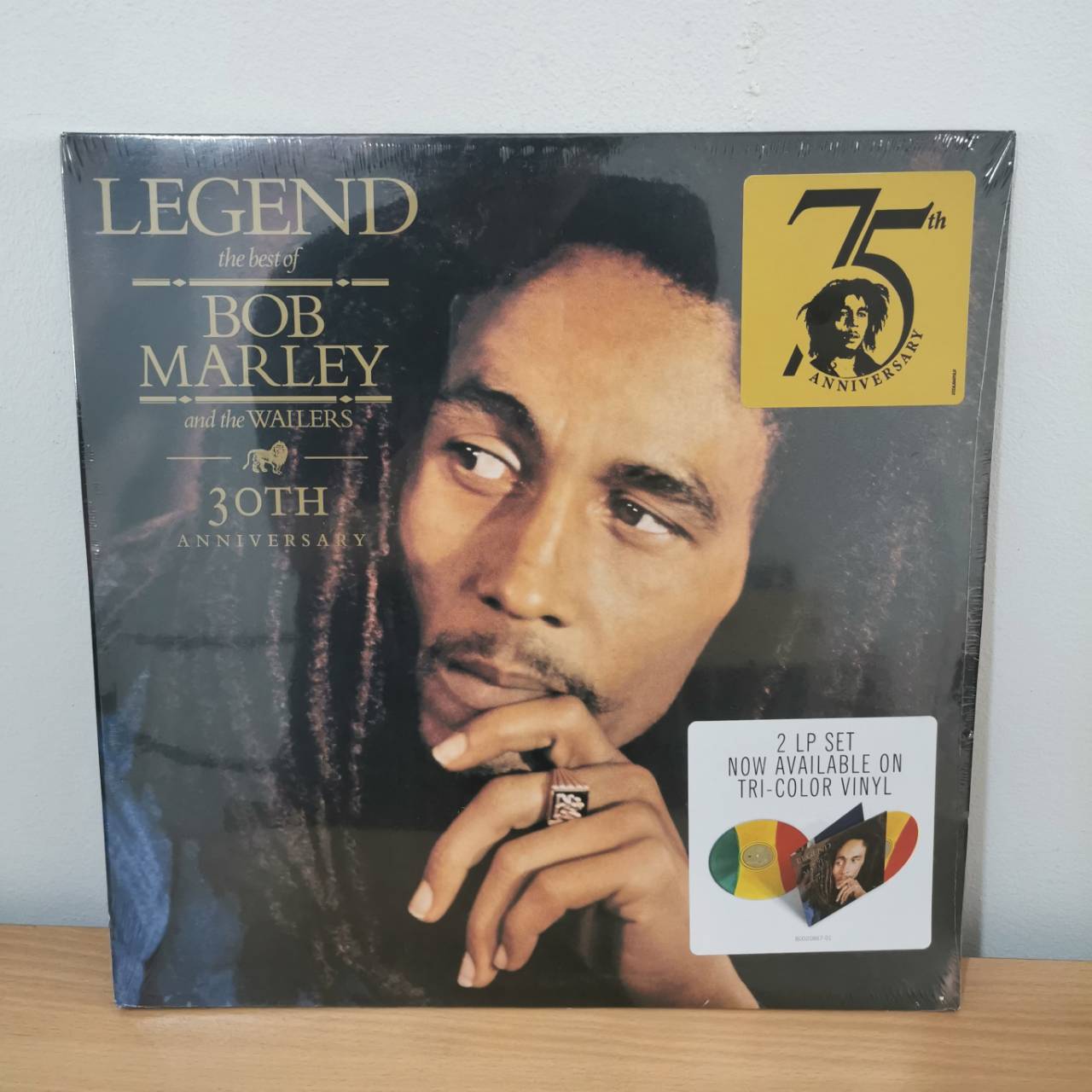 แผ่นเสียง Bob Marley Legend 2LP set Limited แผ่นสี มีสามสี แผ่นใหม่ ซีล แผ่นสี