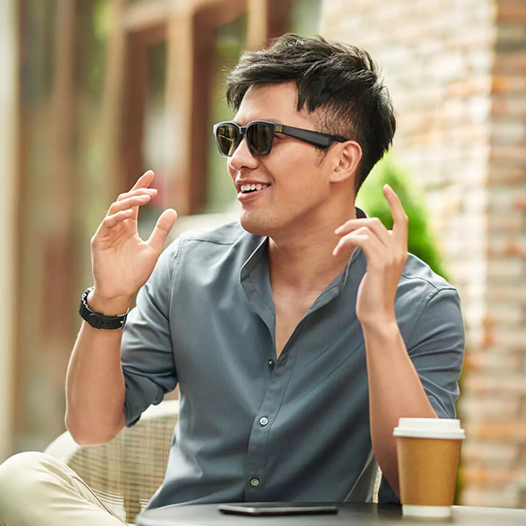 Bose Hands Free Audio Smart Bluetooth Glasses Waterproof with Built in Headset That Plays Music