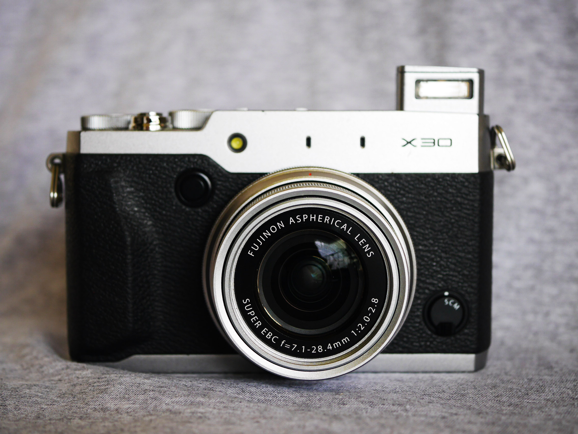 Fuji Fujifilm X30 Digital Wi-Fi Camera with F2.0-2.8 Fujinon Zoom Lens (28-112mm)