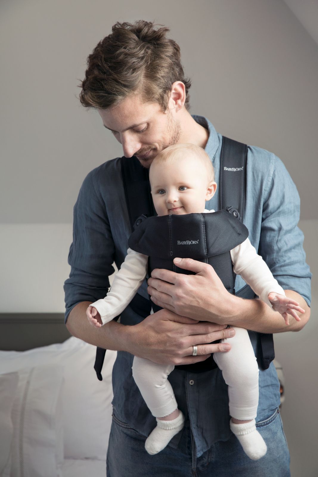BABYBJORN Baby Carrier Mini Ergonomic carrier for Newborn Cotton