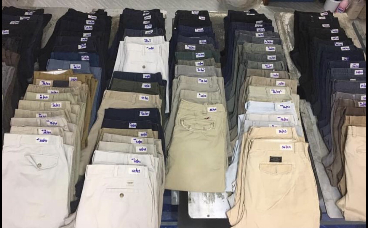ขนส่งสินค้าได้ตามปกตินะคะ สินค้าพร้อมส่ง กางเกงขายาวผู้ชาย ทรงกระบอก กางเกงเวสปอย ผ้าดีมาก คละแบรนด์ทุกตัว เอว30-42มีหลายสี ราคาถูกมาก