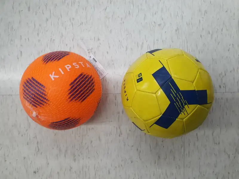 ภาพสินค้าลูกฟุตบอล ลูกบอล บอล ball Football มาตรฐาน เบอร์ 3,4,5 ฟุตบอล หนัง pvc เย็บอย่างดี (สูบลมพร้อมใช้) ลูกบาส บอลรูหนู ราคาพิเศษ เก็บโค้ดลดค่าส่งได้ จากร้าน PC NET & COMPUTER LAB บน Lazada ภาพที่ 2
