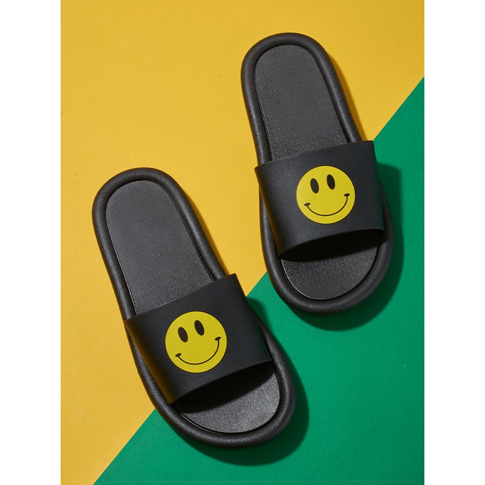 ส่งฟรี !! ส่งจากร้านไทย รองเท้าแตะลายหน้า Smiley Smiley Face Slippers มีเก็บปลายทาง