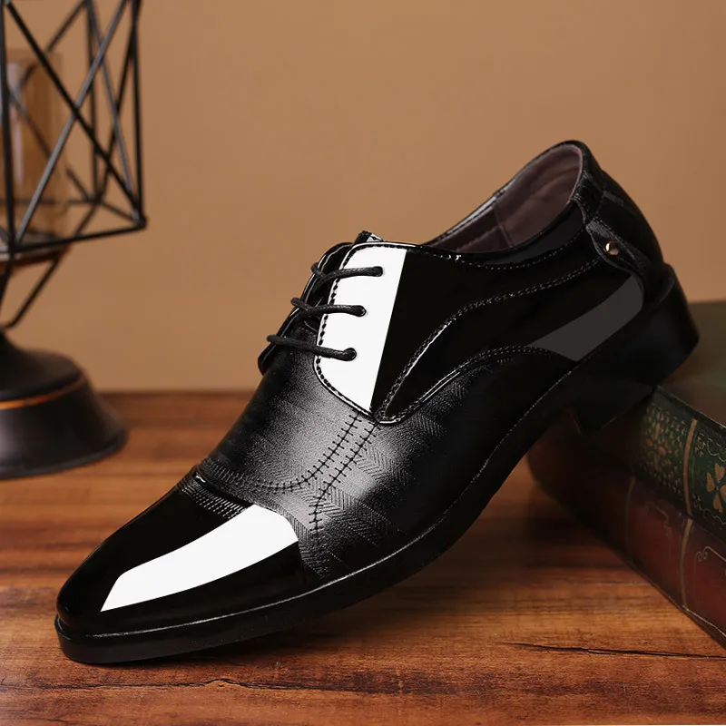 【High Quality】รองเท้าผู้ชาย รองเท้าทางการ (สีดำ) รองเท้าหนังผู้ชาย สไตล์อังกฤษ เรียบง่าย สวมใส่สบาย LTH294-6