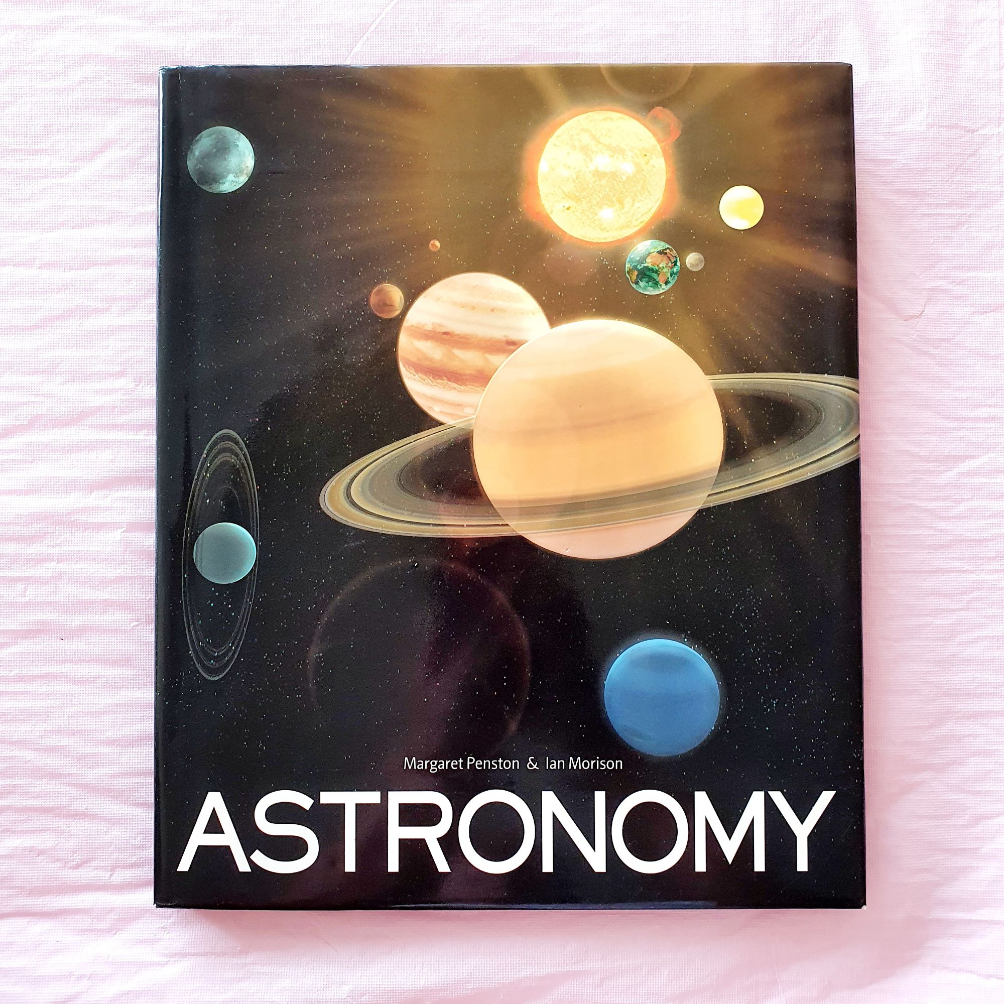 Astronomy สารานุกรมเกี่ยวกับดวงดาว