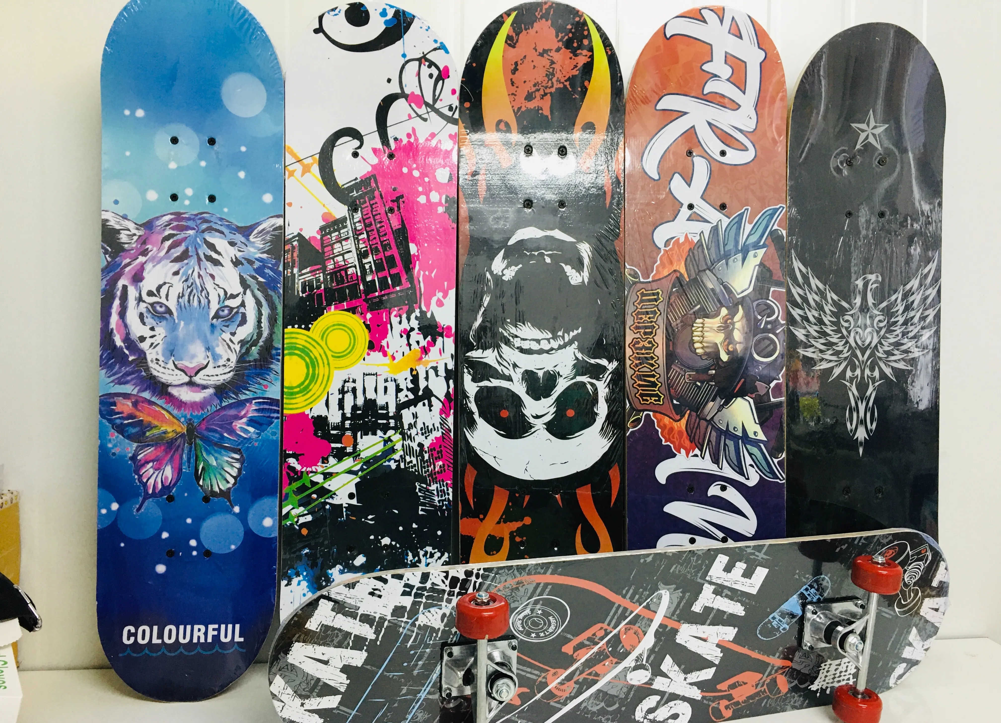 สเก็ตบอร์ดสำหรับผู้ใหญ่ skateboard สเก็ตบอร์ด 4 ล้อ ลายการ์ตูน สำหรับผู้เริ่มต้นเล่น-มืออาชีพ