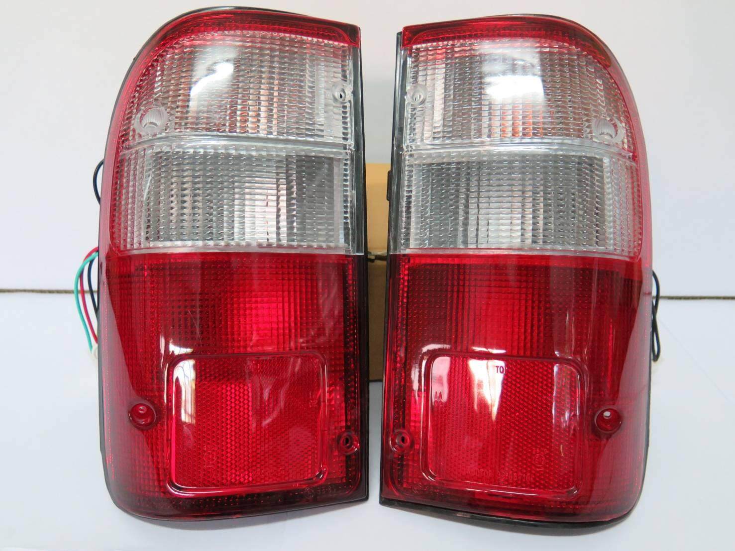 ไฟท้าย TOYOTA TIGER ปี 99-01 LN145 ขาว-แดง โตโยต้า ไทเกอร์ พร้อมขั้ว  1คู่ (ซ้ายและขวา) ไฟท้ายรถกระบะ ราคาถูก คุณภาพดี Tail Light Rear Lamp
