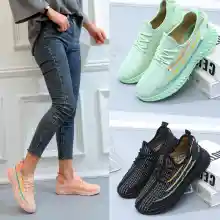 ภาพขนาดย่อของภาพหน้าปกสินค้ารองเท้าผู้หญิง สลิป-ออน รองเท้าแฟชั่น ยืดหยุ่นได้ดี รองเท้าเป็นทรงดี นำเข้า รองเท้ากีฬา รุ่น601 จากร้าน lysbag บน Lazada