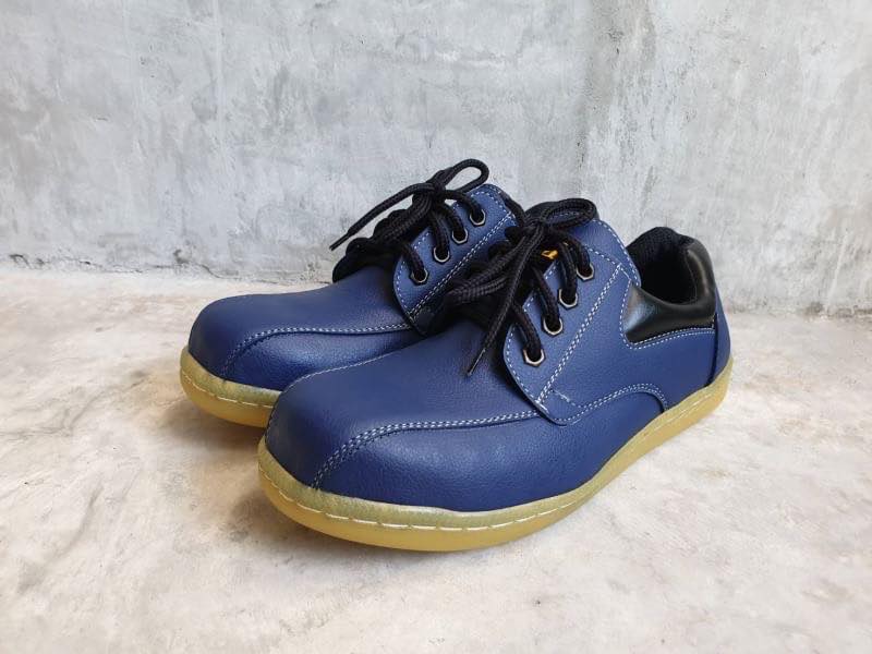 ดูภาพ รองเท้าเซฟตี้หัวเหล็ก งาน PVC น้ำหนักเบา พื้นเย็บรอบ ราคา 450 บาทมีชำระปลายทาง เพิ่มเติม รองเท้าเซฟตี้หัวเหล็ก งาน PVC น้ำหนักเบา พื้นเย็บรอบ ราคา 450 บาทมีชำระปลายทาง