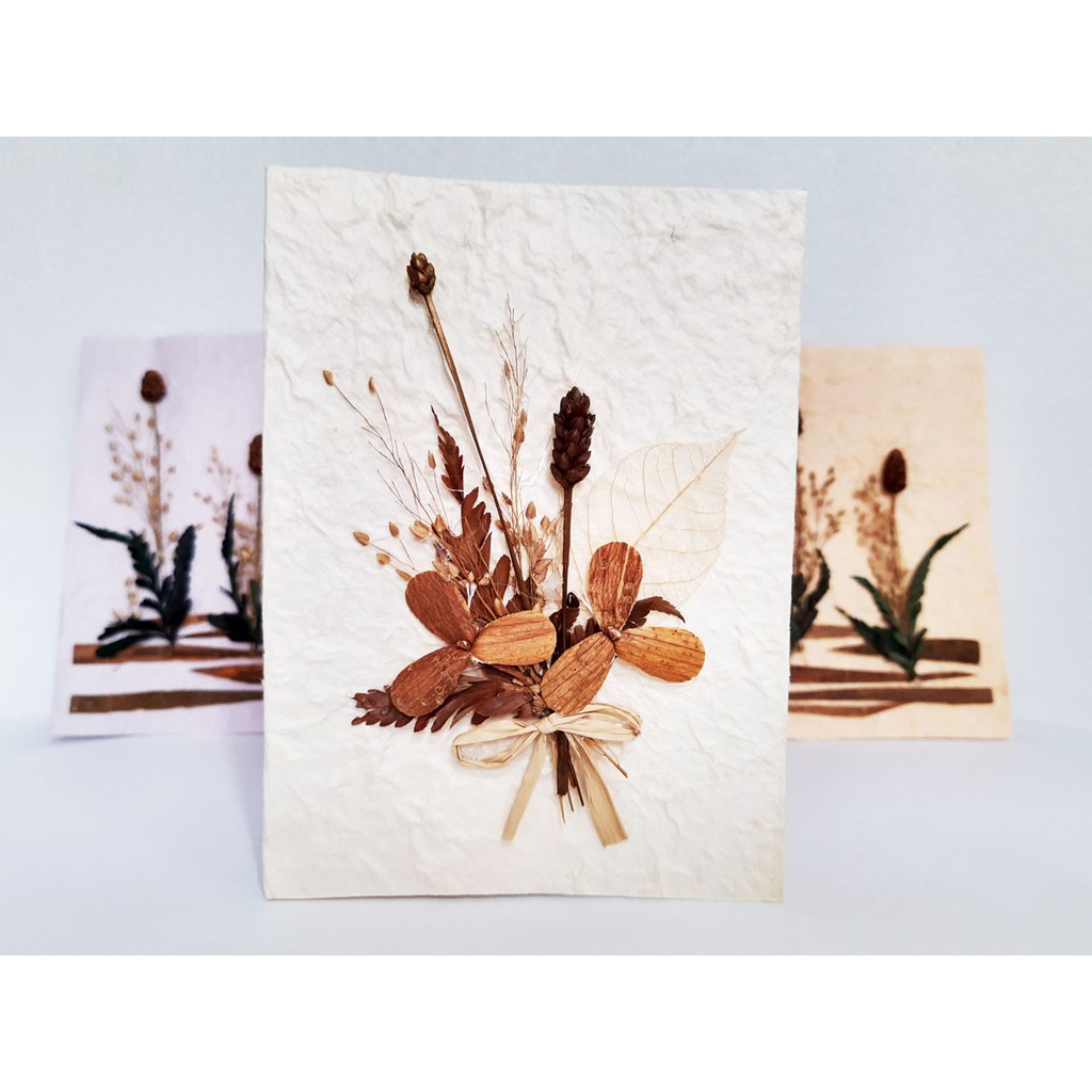 ลดราคาพิเศษ การ์ดอวยพรช่อดอกไม้แห้ง (ขนาด L) Handmade Mulberry Paper Card with Bunch of Dried Flowers (Size L) ราคาถูก โปรโมชั่นพิเศษ ช่อดอกไม้วินเทจ แห้ง ช่อดอกไม้แห้ง ช่อดอกไม้ ช่อดอกไม้ประดิษฐ์