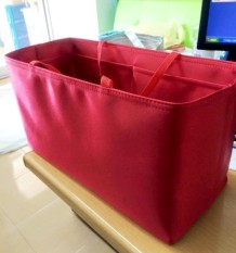 กระเป๋าจัดระเบียบขนาด 30 CM สีแดง