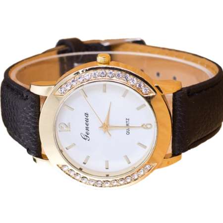 Geneva Watch นาฬิกาข้อมือแฟชั่นผู้หญิง สายหนังขอบเพชร สีดำ รุ่น WM0076